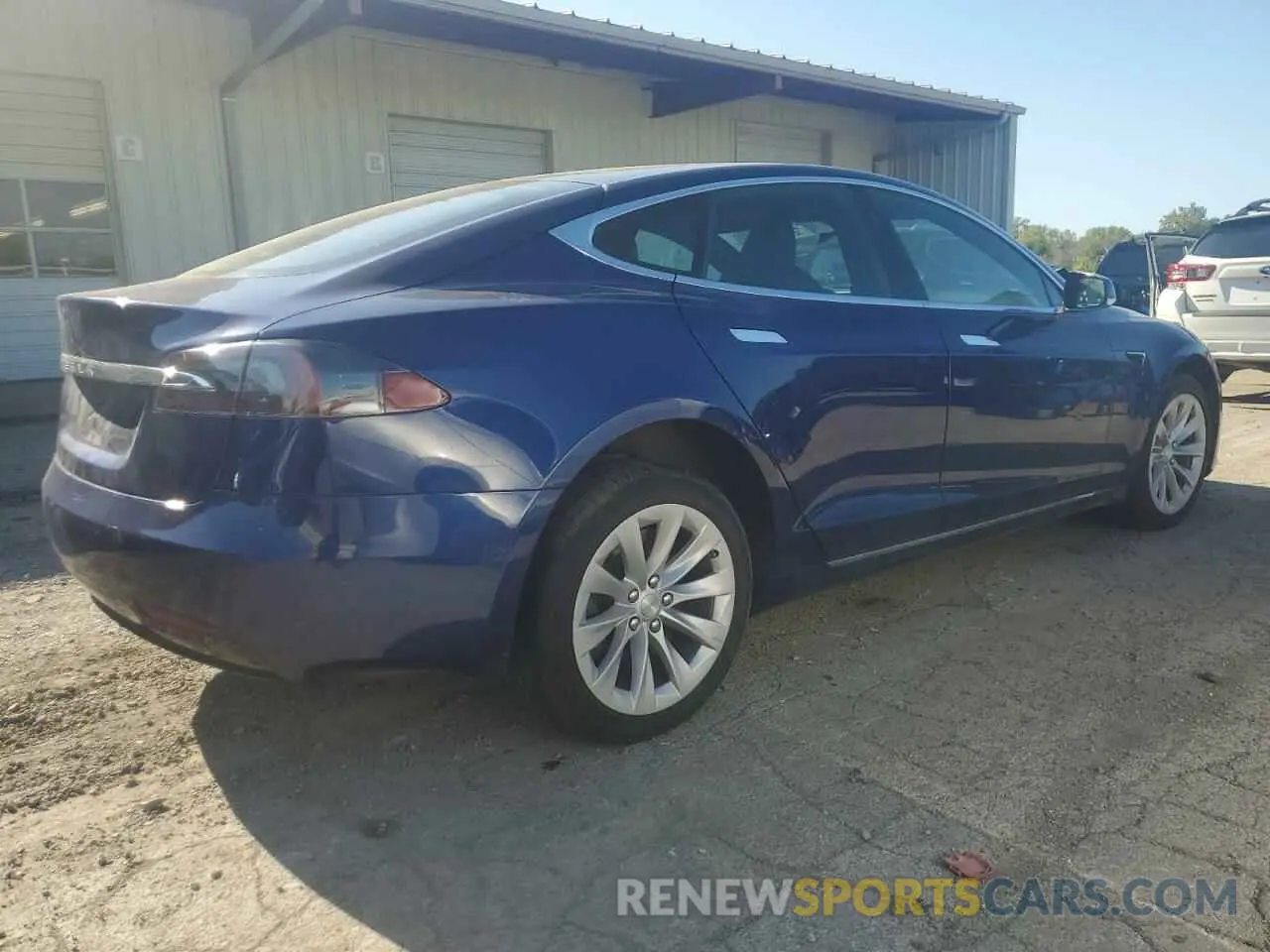 3 Photograph of a damaged car 5YJSA1E20LF361496 TESLA MODEL S 2020