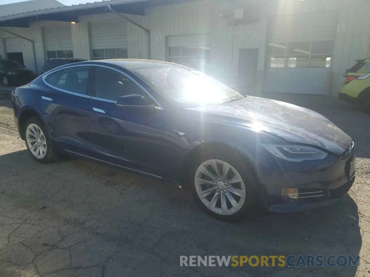 4 Photograph of a damaged car 5YJSA1E20LF361496 TESLA MODEL S 2020