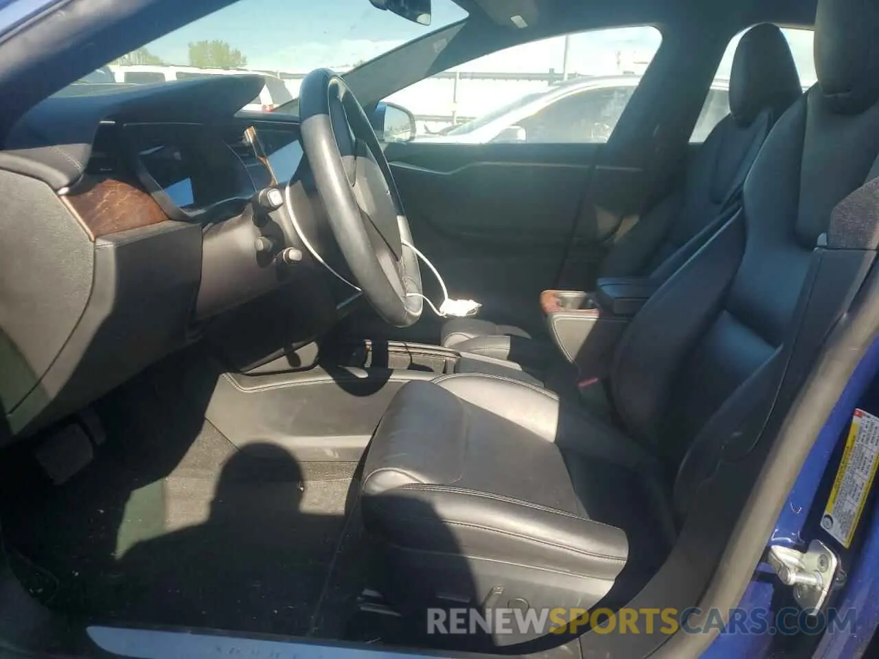 7 Photograph of a damaged car 5YJSA1E20LF361496 TESLA MODEL S 2020