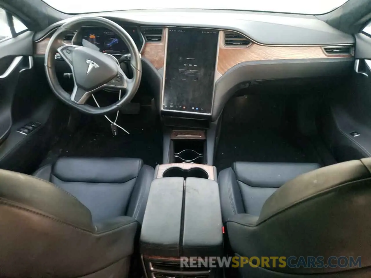 8 Photograph of a damaged car 5YJSA1E20LF361496 TESLA MODEL S 2020