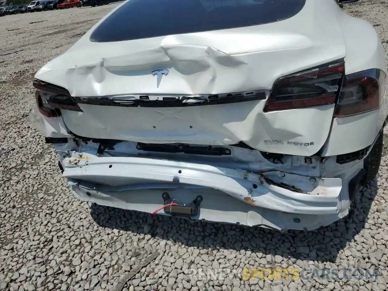 9 Photograph of a damaged car 5YJSA1E20LF379576 TESLA MODEL S 2020