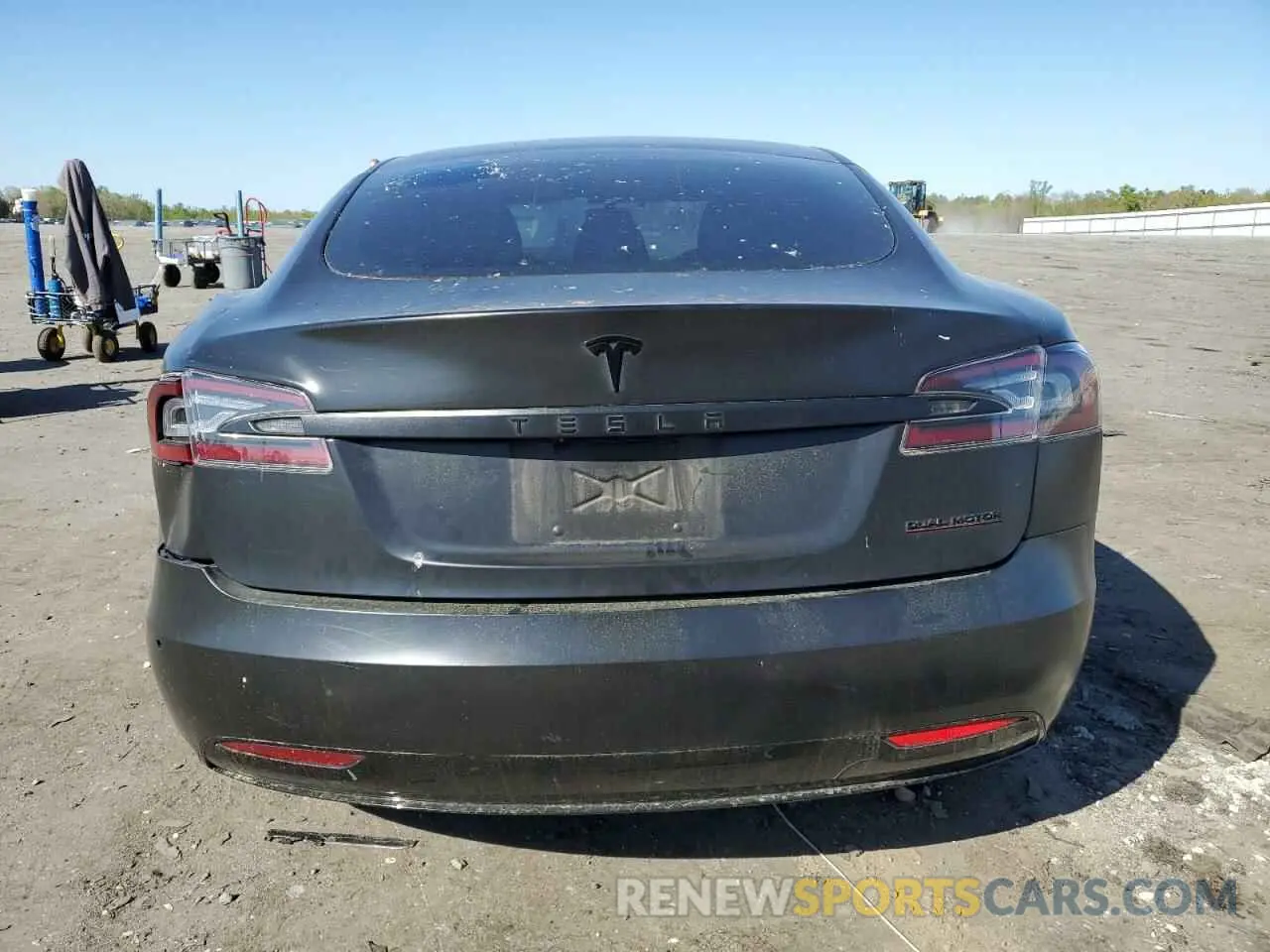 6 Photograph of a damaged car 5YJSA1E20LF390710 TESLA MODEL S 2020