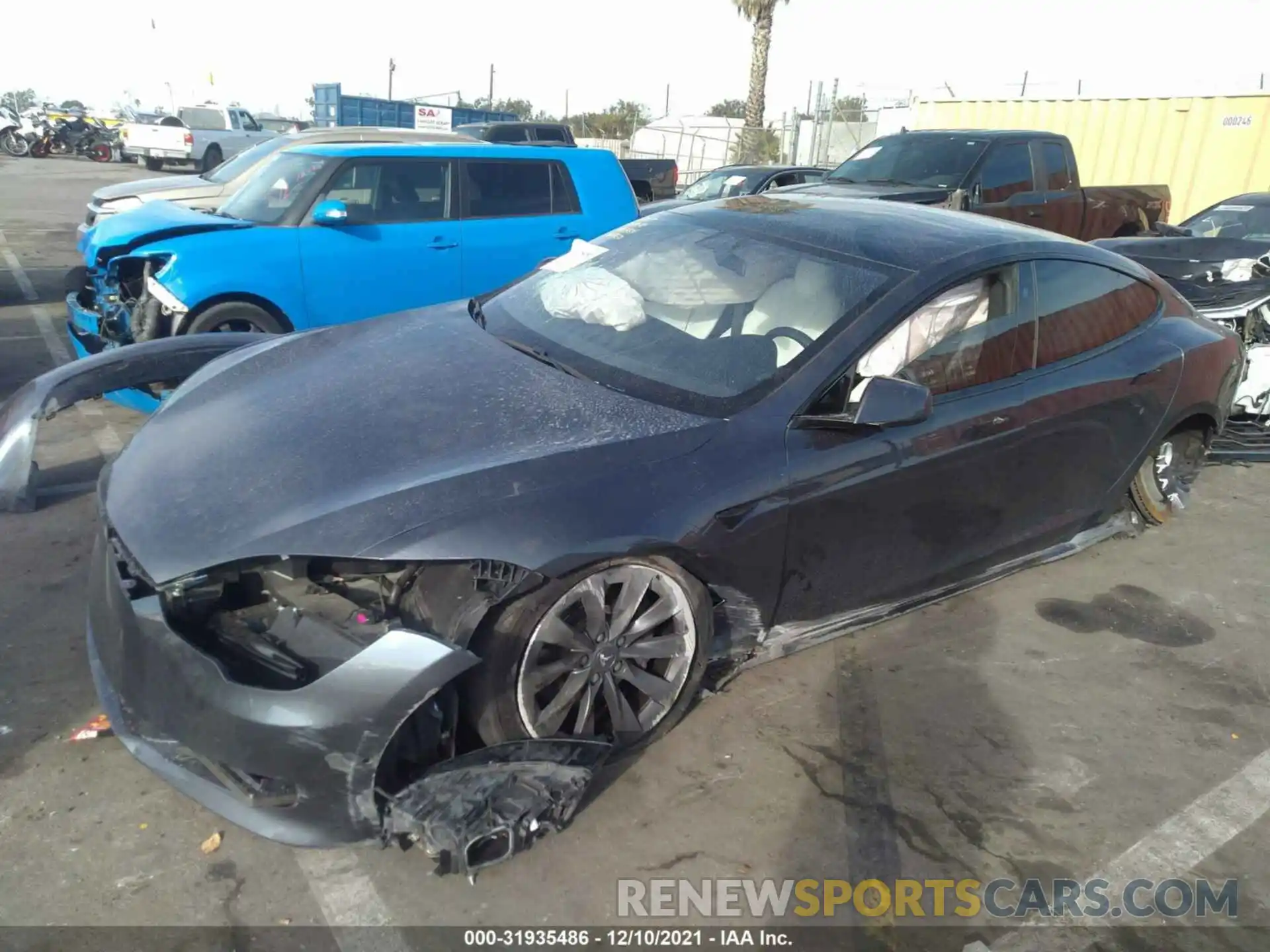 2 Photograph of a damaged car 5YJSA1E20LF396233 TESLA MODEL S 2020