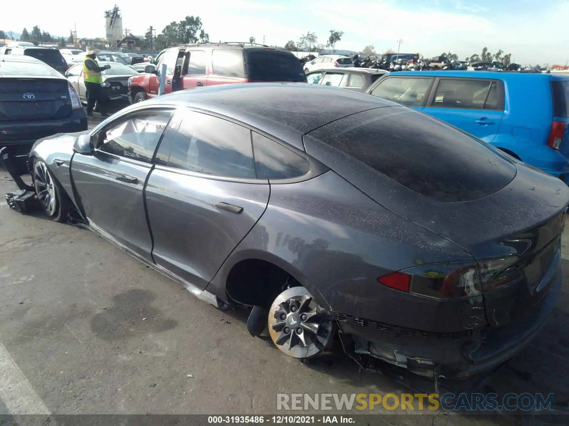 3 Photograph of a damaged car 5YJSA1E20LF396233 TESLA MODEL S 2020