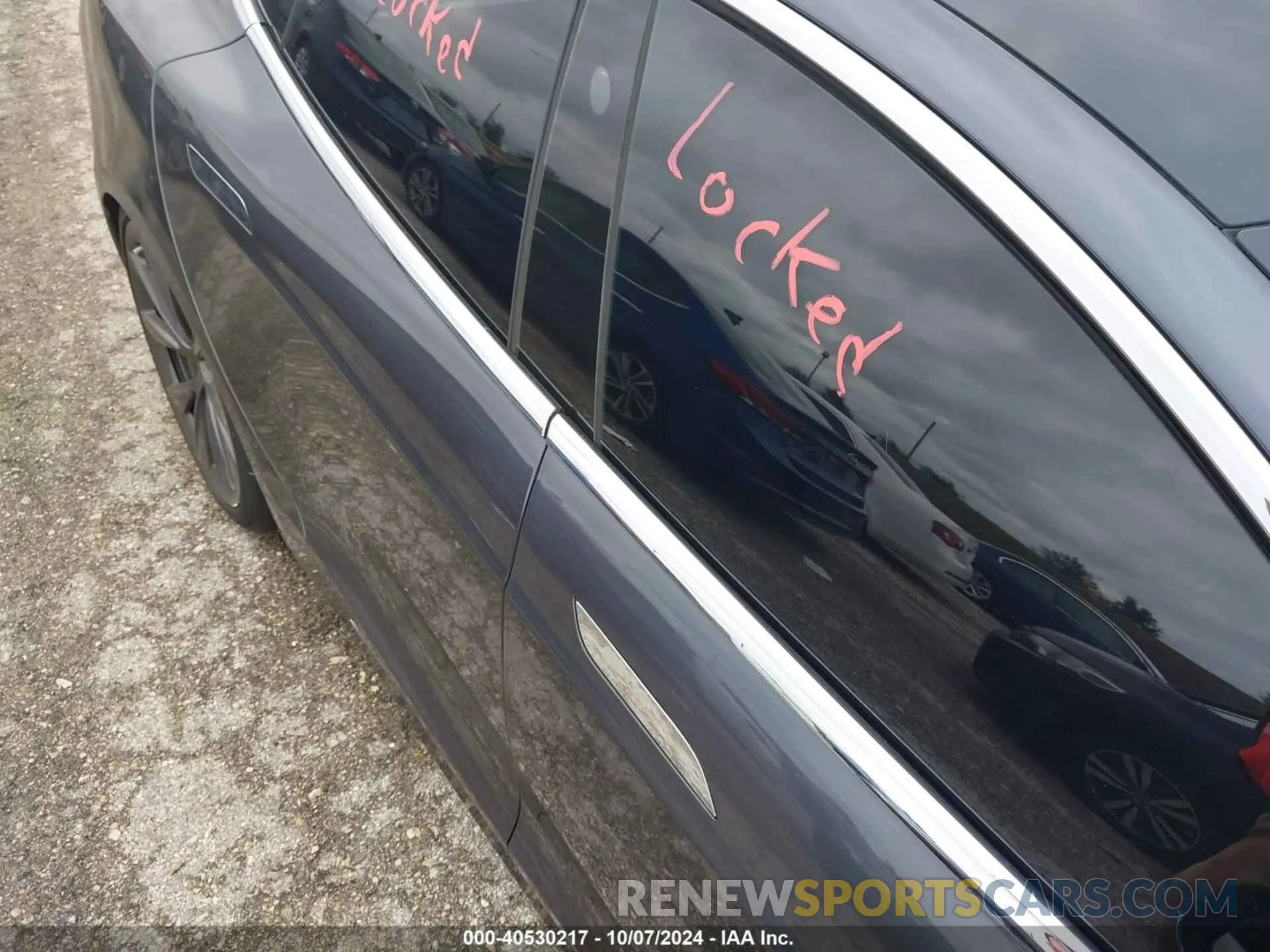 5 Photograph of a damaged car 5YJSA1E20LF411104 TESLA MODEL S 2020