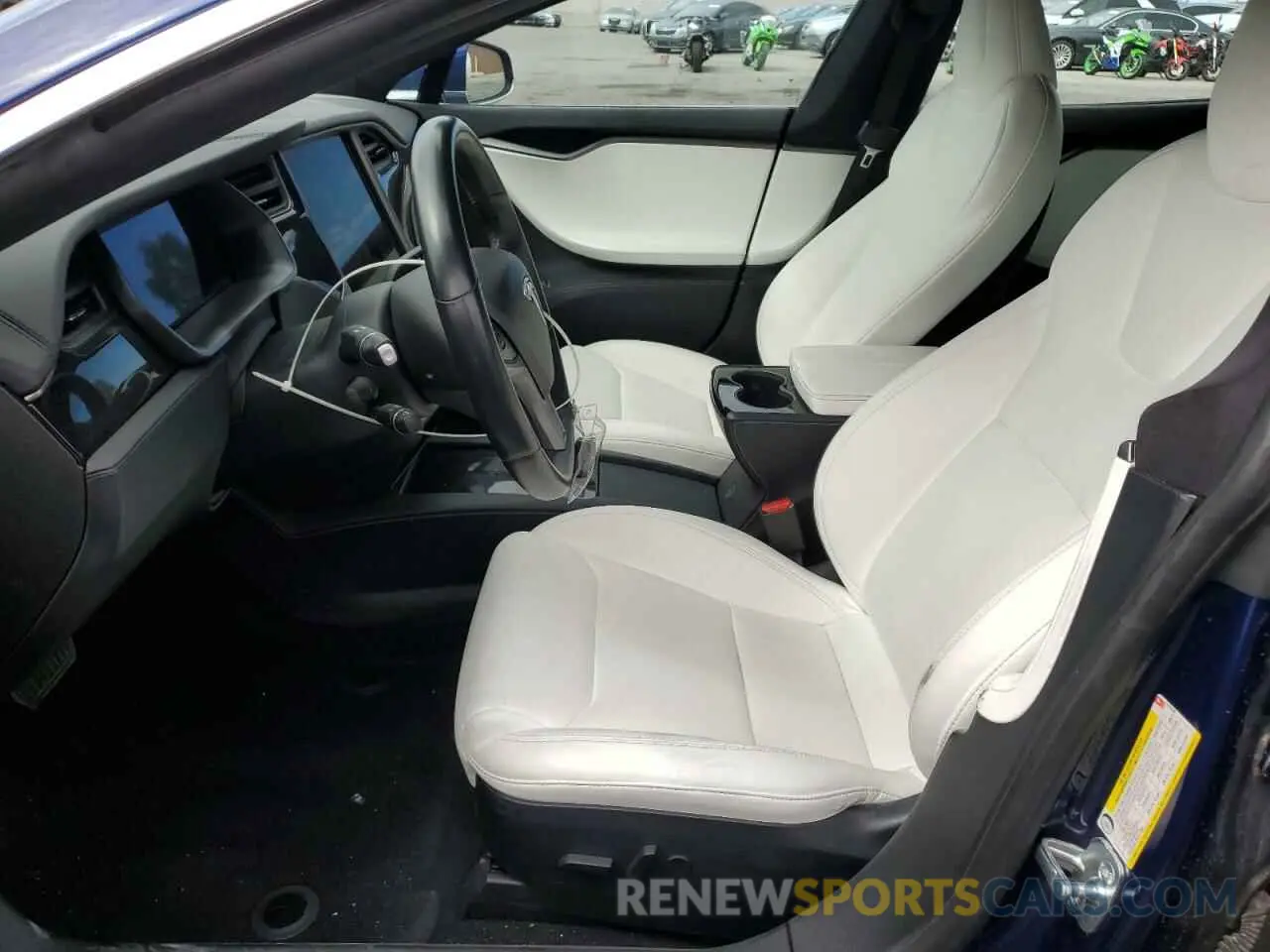 7 Photograph of a damaged car 5YJSA1E20LF415038 TESLA MODEL S 2020