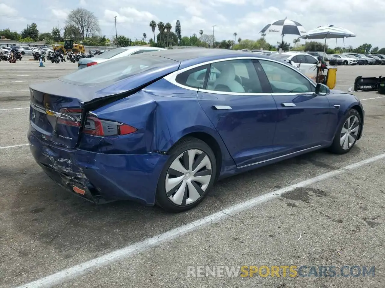 3 Photograph of a damaged car 5YJSA1E21LF392093 TESLA MODEL S 2020