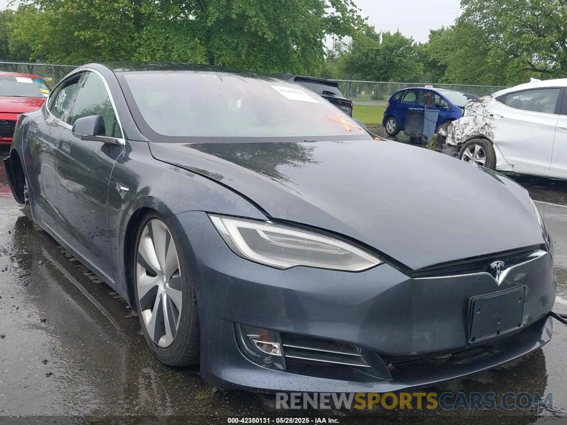 1 Photograph of a damaged car 5YJSA1E21LF413251 TESLA MODEL S 2020