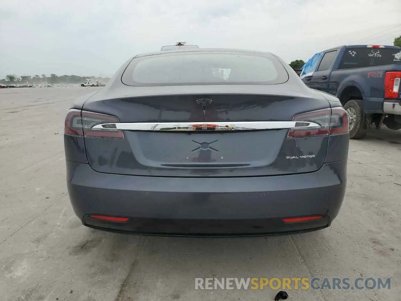 6 Photograph of a damaged car 5YJSA1E22LF351472 TESLA MODEL S 2020