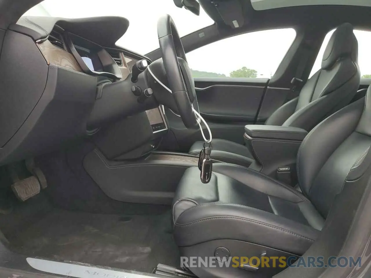 7 Photograph of a damaged car 5YJSA1E22LF351472 TESLA MODEL S 2020