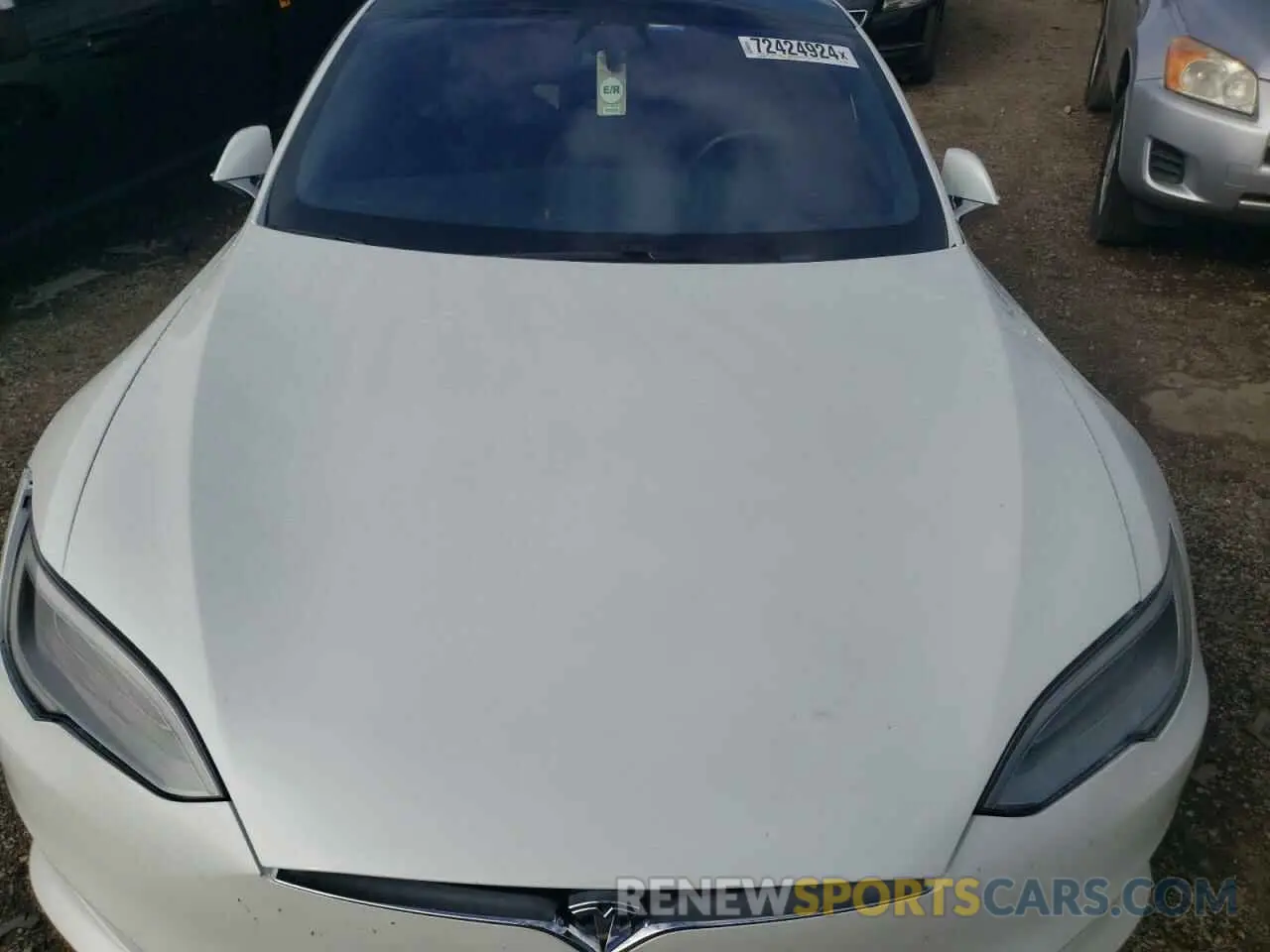 11 Photograph of a damaged car 5YJSA1E22LF356039 TESLA MODEL S 2020
