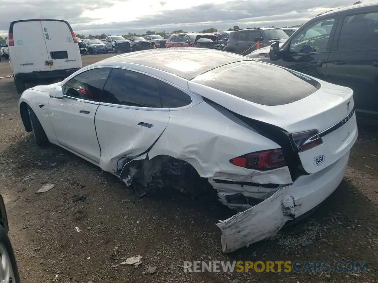 2 Photograph of a damaged car 5YJSA1E22LF356039 TESLA MODEL S 2020