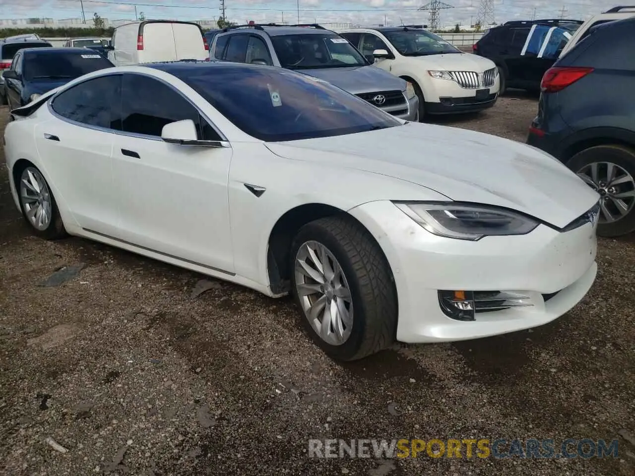 4 Photograph of a damaged car 5YJSA1E22LF356039 TESLA MODEL S 2020