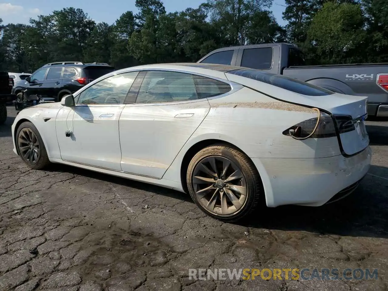 2 Photograph of a damaged car 5YJSA1E22LF360575 TESLA MODEL S 2020