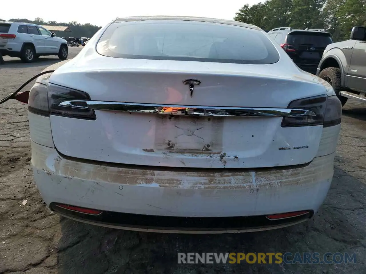 6 Photograph of a damaged car 5YJSA1E22LF360575 TESLA MODEL S 2020