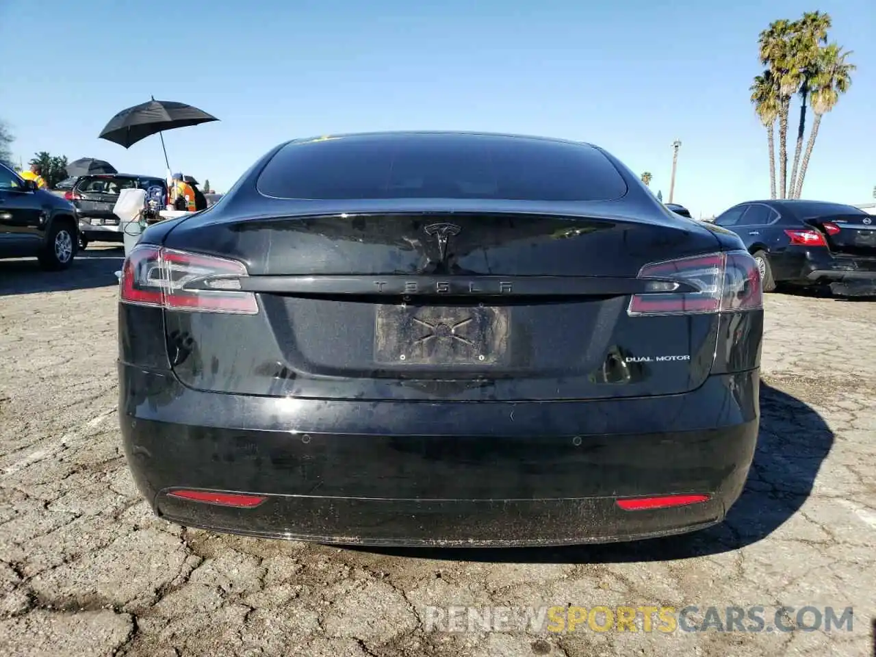 6 Photograph of a damaged car 5YJSA1E22LF363296 TESLA MODEL S 2020