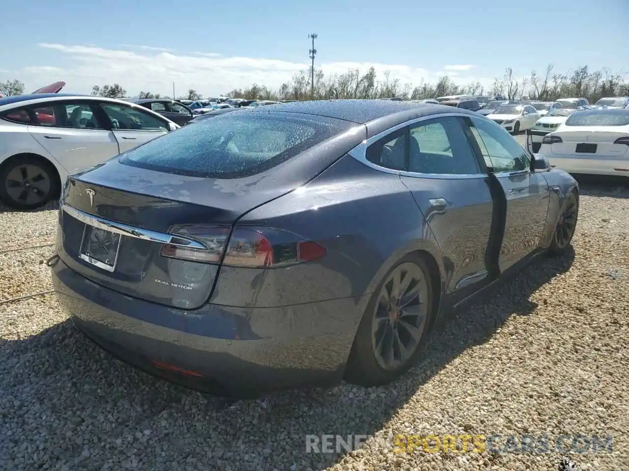 4 Photograph of a damaged car 5YJSA1E22LF366229 TESLA MODEL S 2020