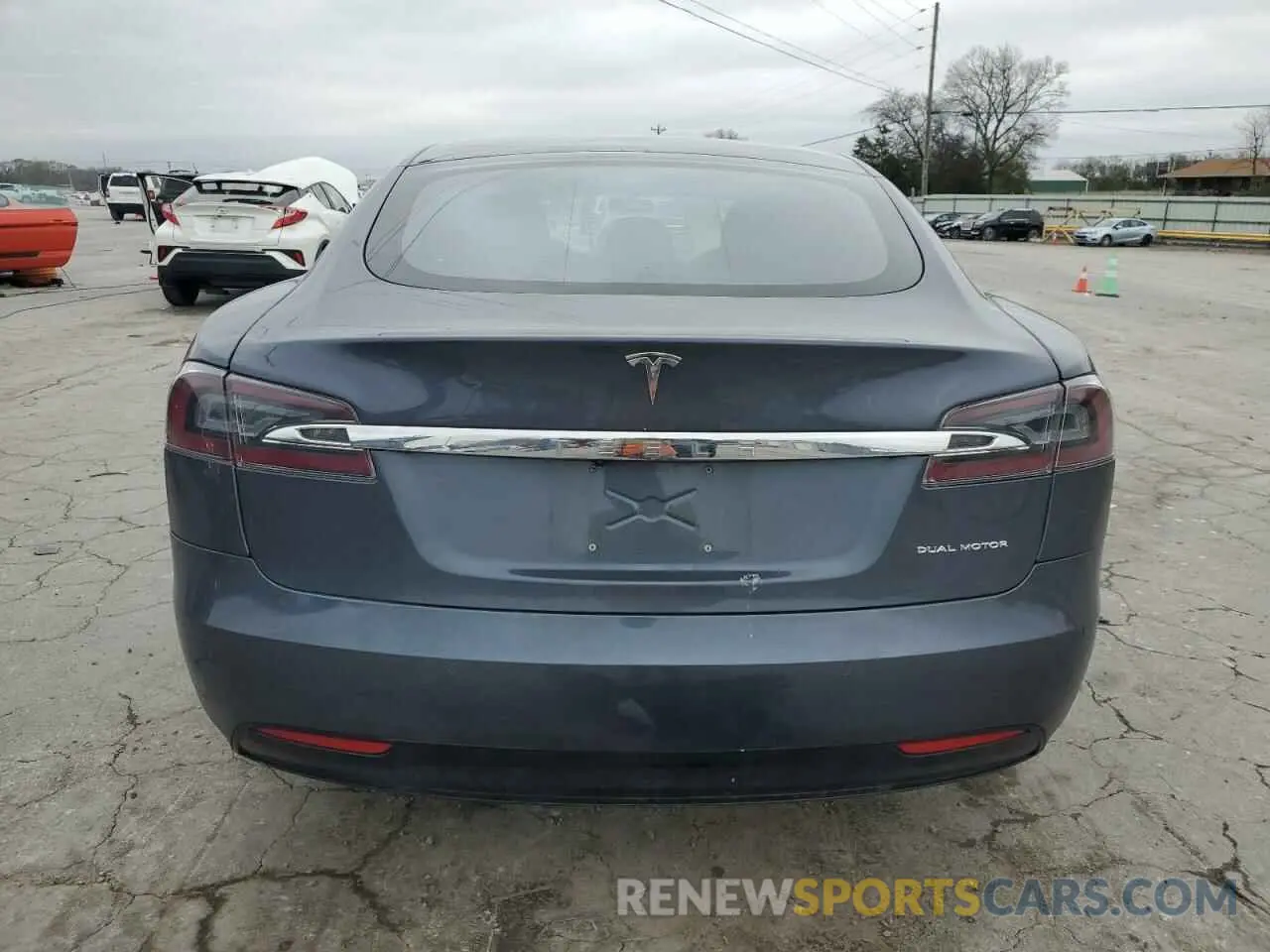 6 Photograph of a damaged car 5YJSA1E22LF369714 TESLA MODEL S 2020
