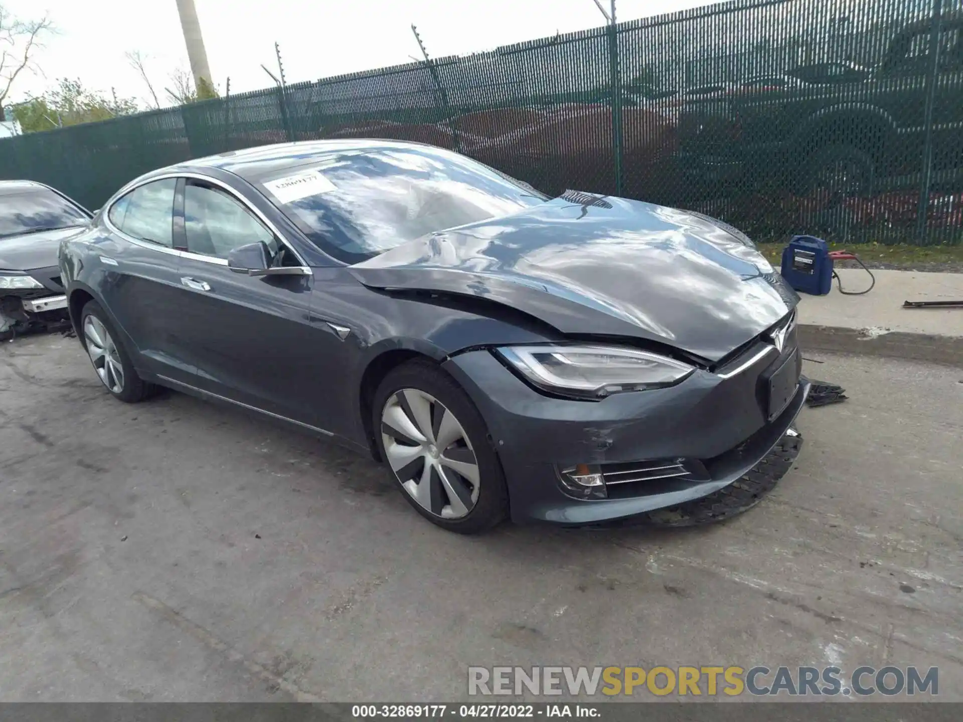 1 Photograph of a damaged car 5YJSA1E22LF379028 TESLA MODEL S 2020