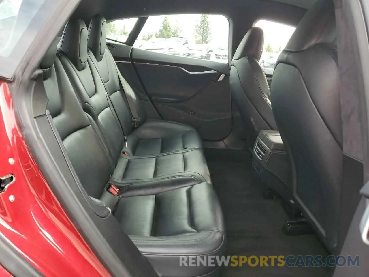 10 Photograph of a damaged car 5YJSA1E22LF401139 TESLA MODEL S 2020
