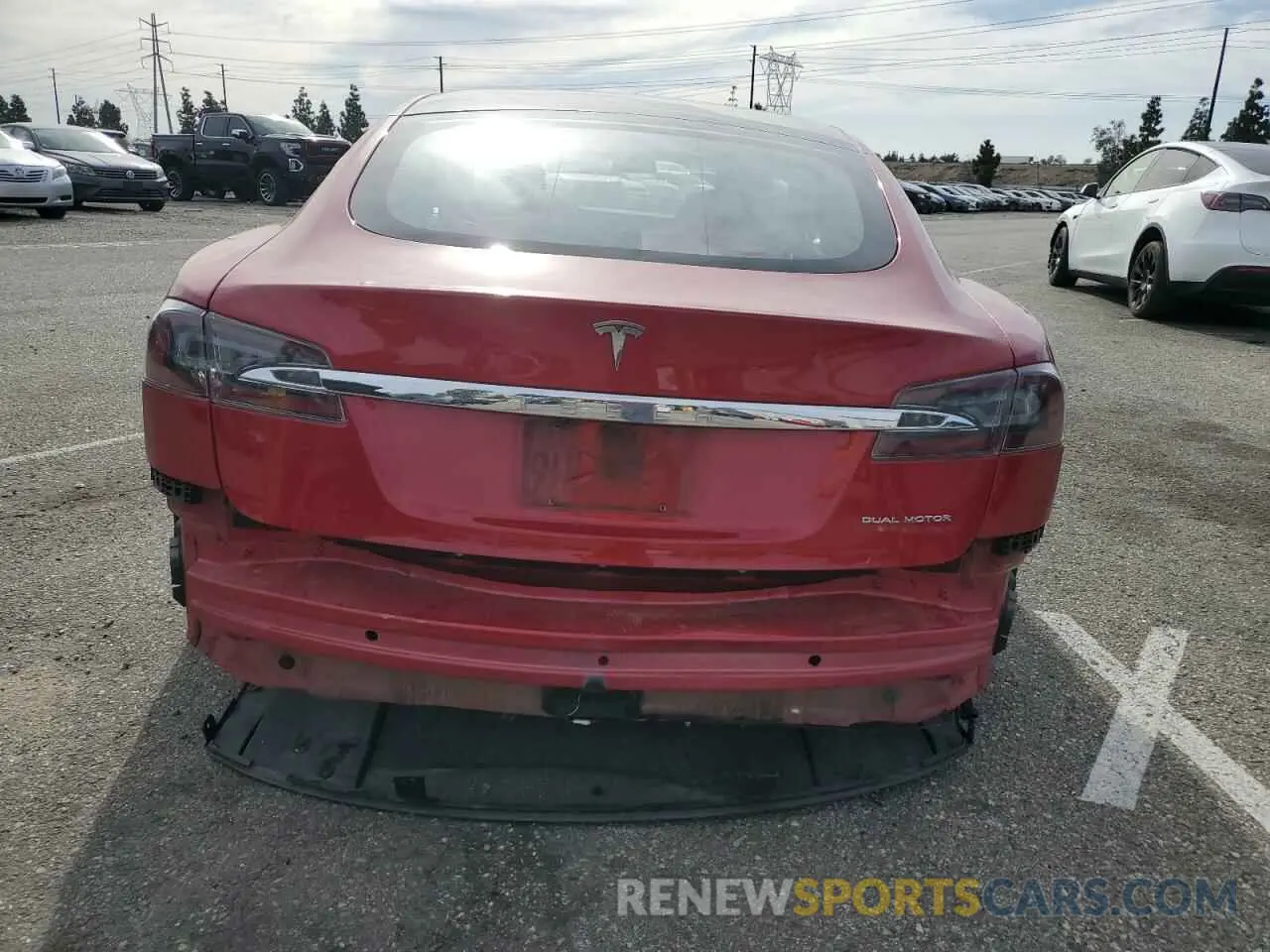 6 Photograph of a damaged car 5YJSA1E22LF401139 TESLA MODEL S 2020