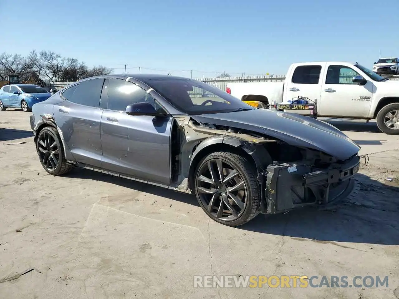 4 Photograph of a damaged car 5YJSA1E23LF366076 TESLA MODEL S 2020