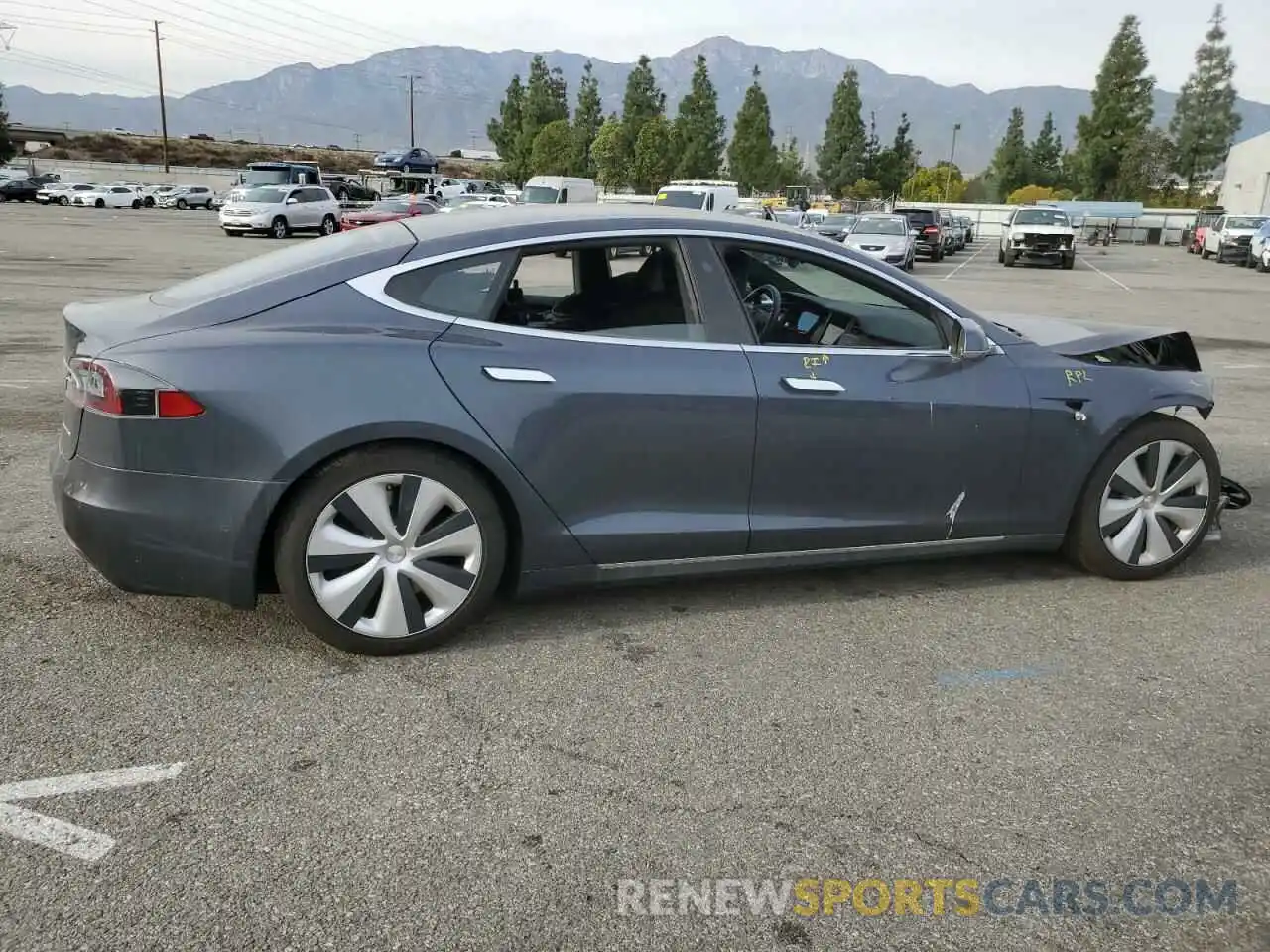 3 Photograph of a damaged car 5YJSA1E23LF381919 TESLA MODEL S 2020