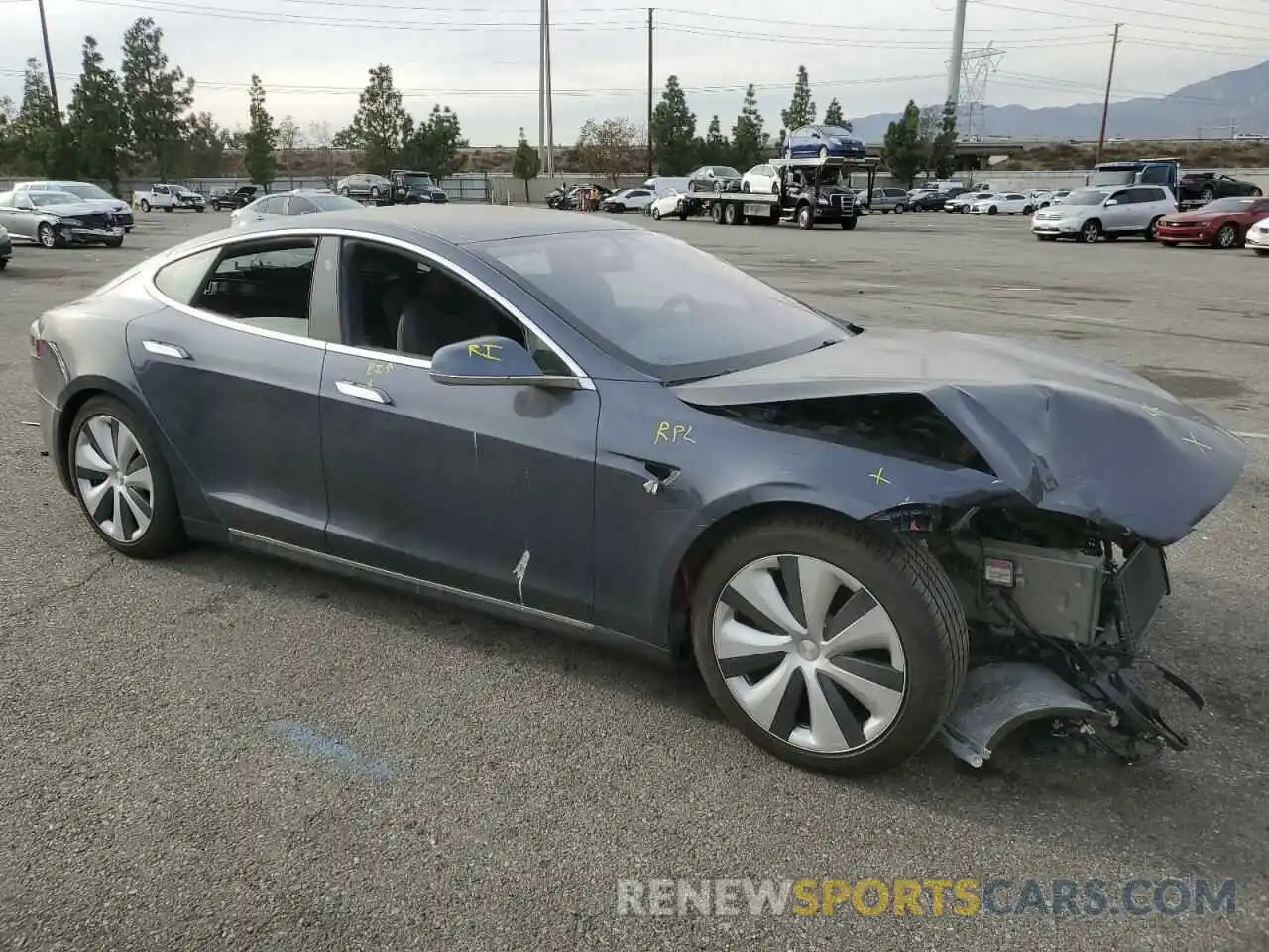 4 Photograph of a damaged car 5YJSA1E23LF381919 TESLA MODEL S 2020