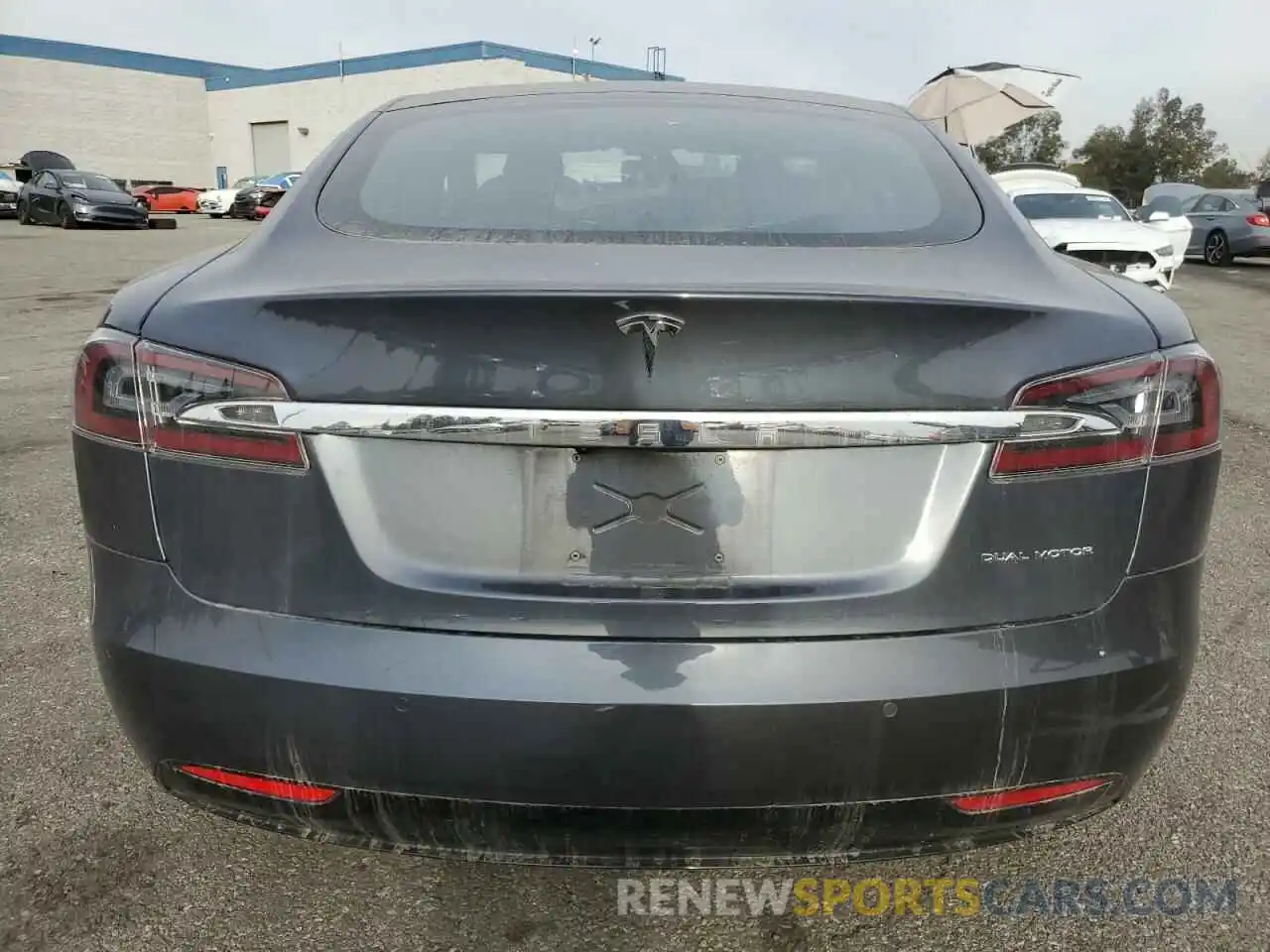 6 Photograph of a damaged car 5YJSA1E23LF381919 TESLA MODEL S 2020