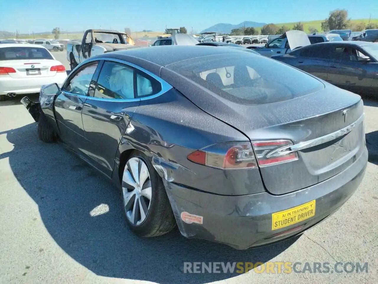 3 Photograph of a damaged car 5YJSA1E23LF400033 TESLA MODEL S 2020