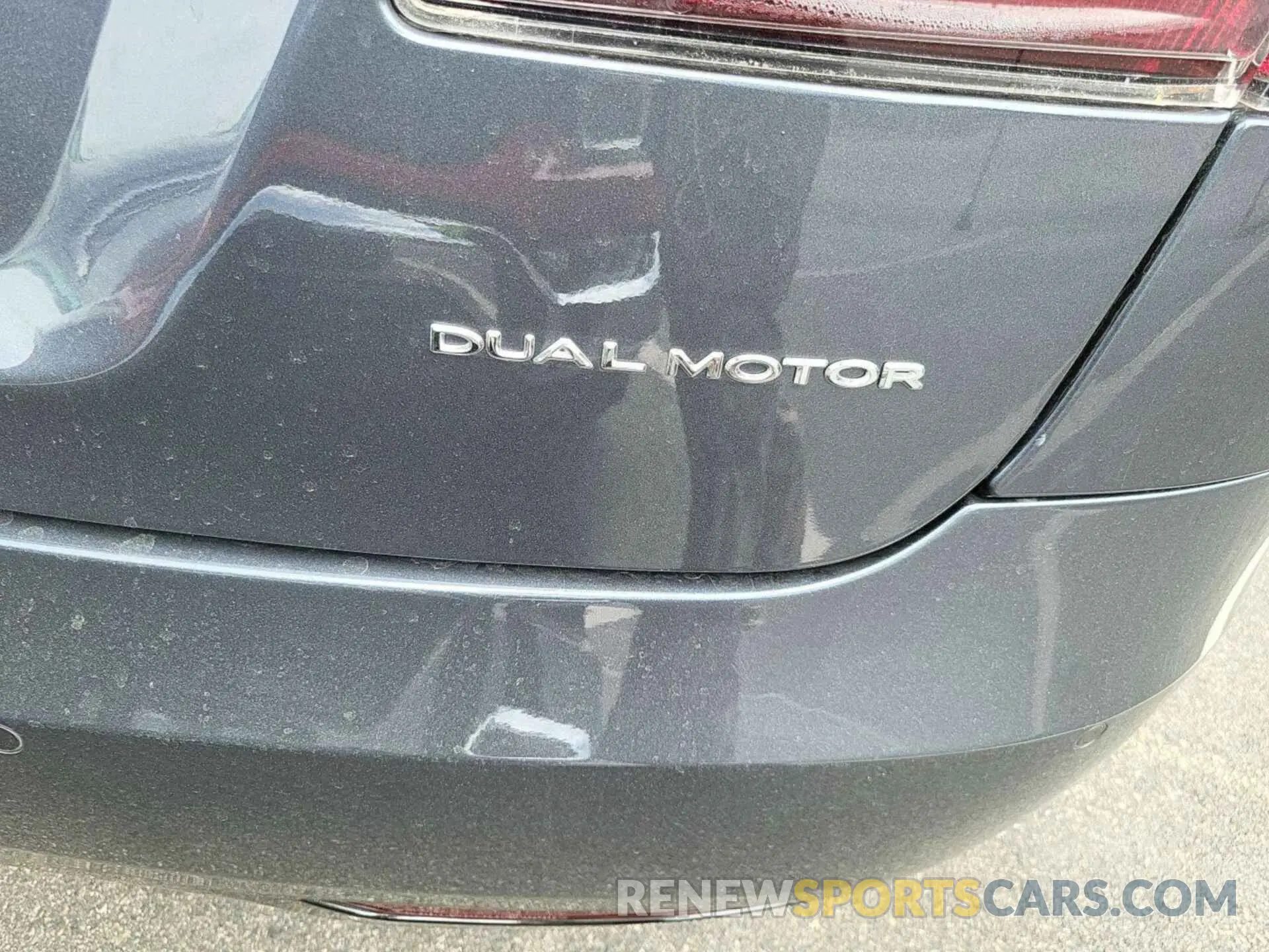1 Photograph of a damaged car 5YJSA1E24LF355944 TESLA MODEL S 2020