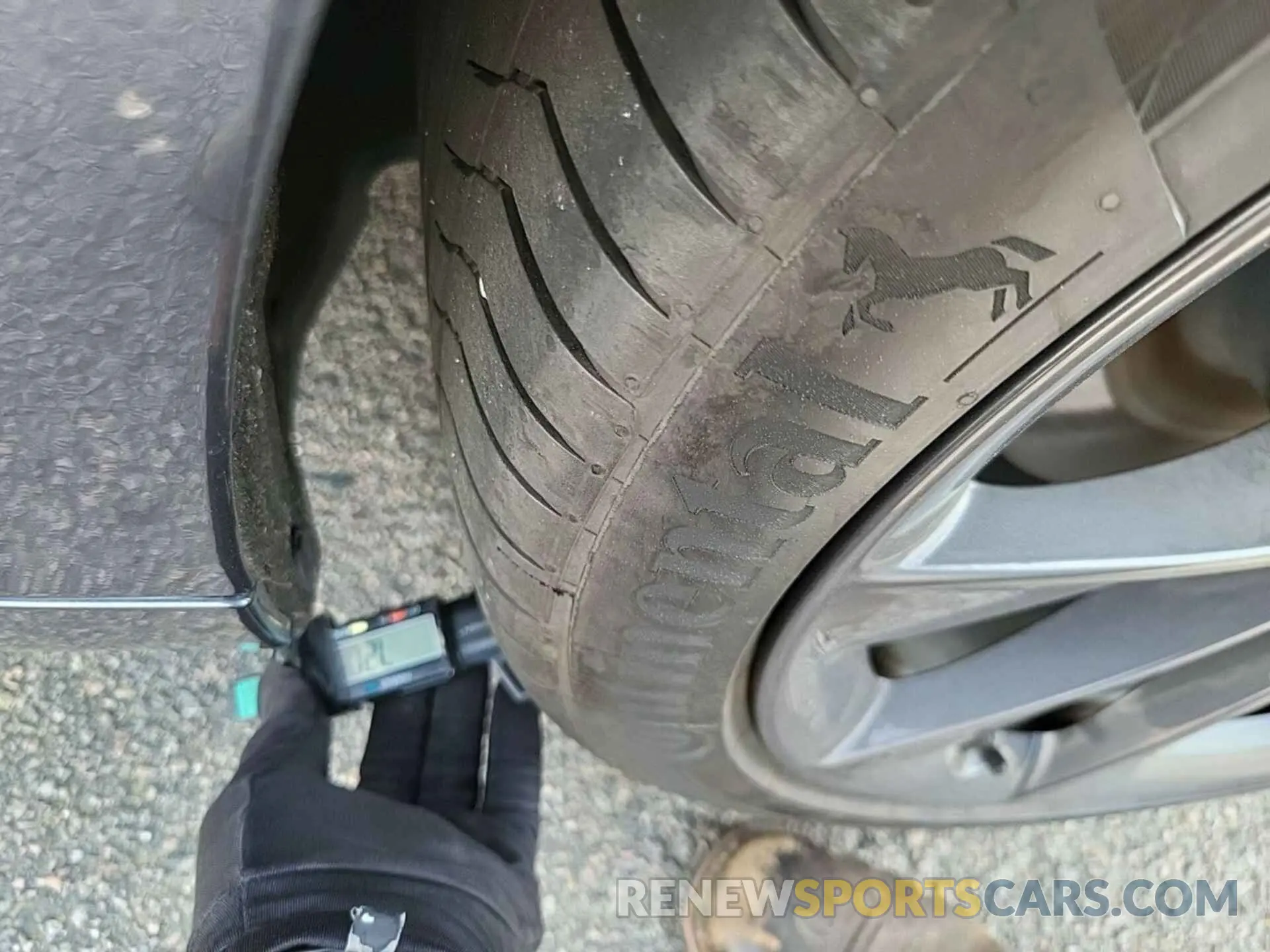 11 Photograph of a damaged car 5YJSA1E24LF355944 TESLA MODEL S 2020
