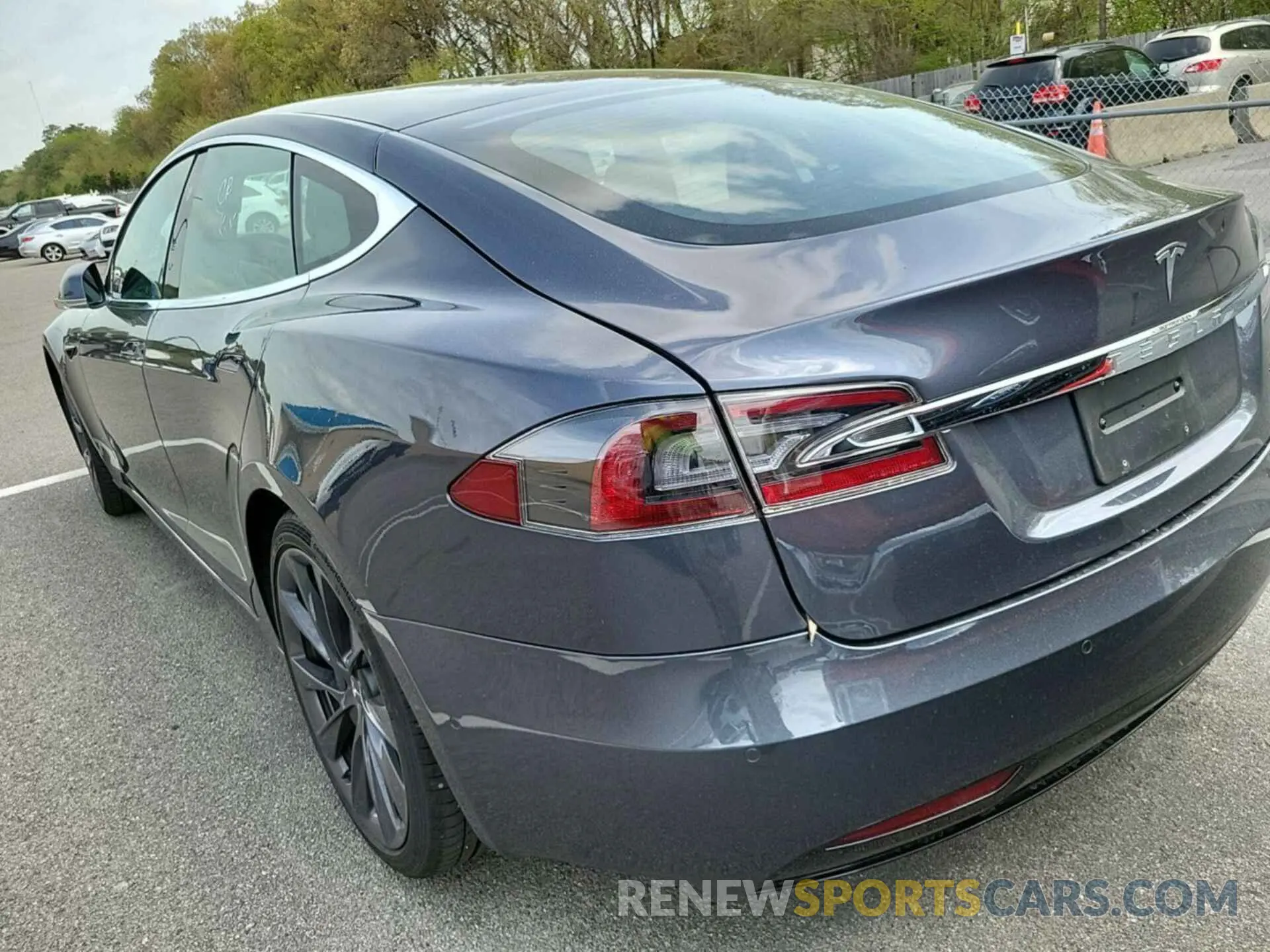 16 Photograph of a damaged car 5YJSA1E24LF355944 TESLA MODEL S 2020