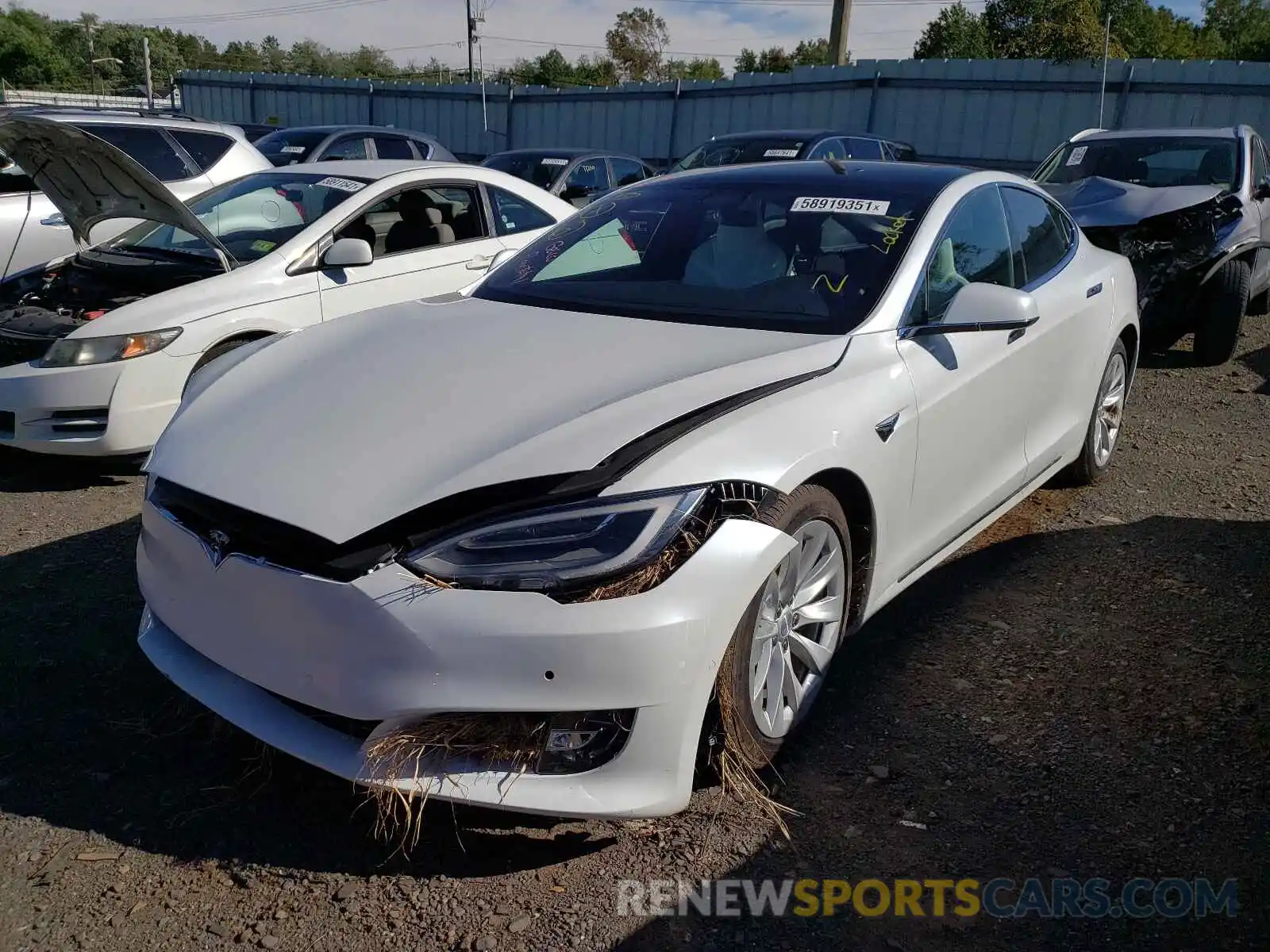 2 Photograph of a damaged car 5YJSA1E24LF356737 TESLA MODEL S 2020