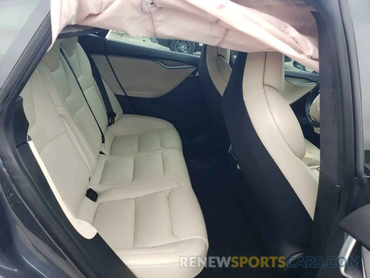 10 Photograph of a damaged car 5YJSA1E24LF360335 TESLA MODEL S 2020