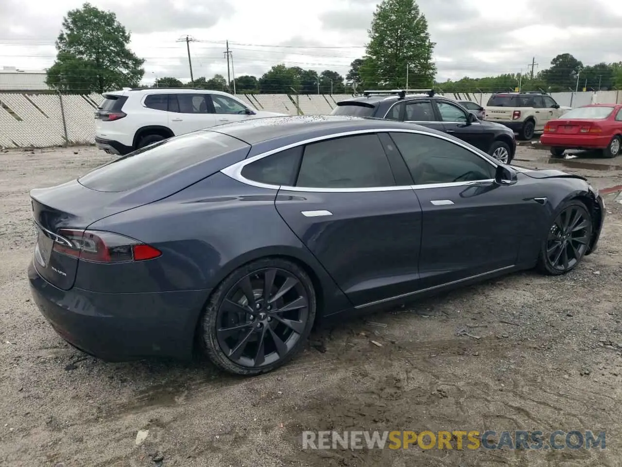 3 Photograph of a damaged car 5YJSA1E24LF360335 TESLA MODEL S 2020