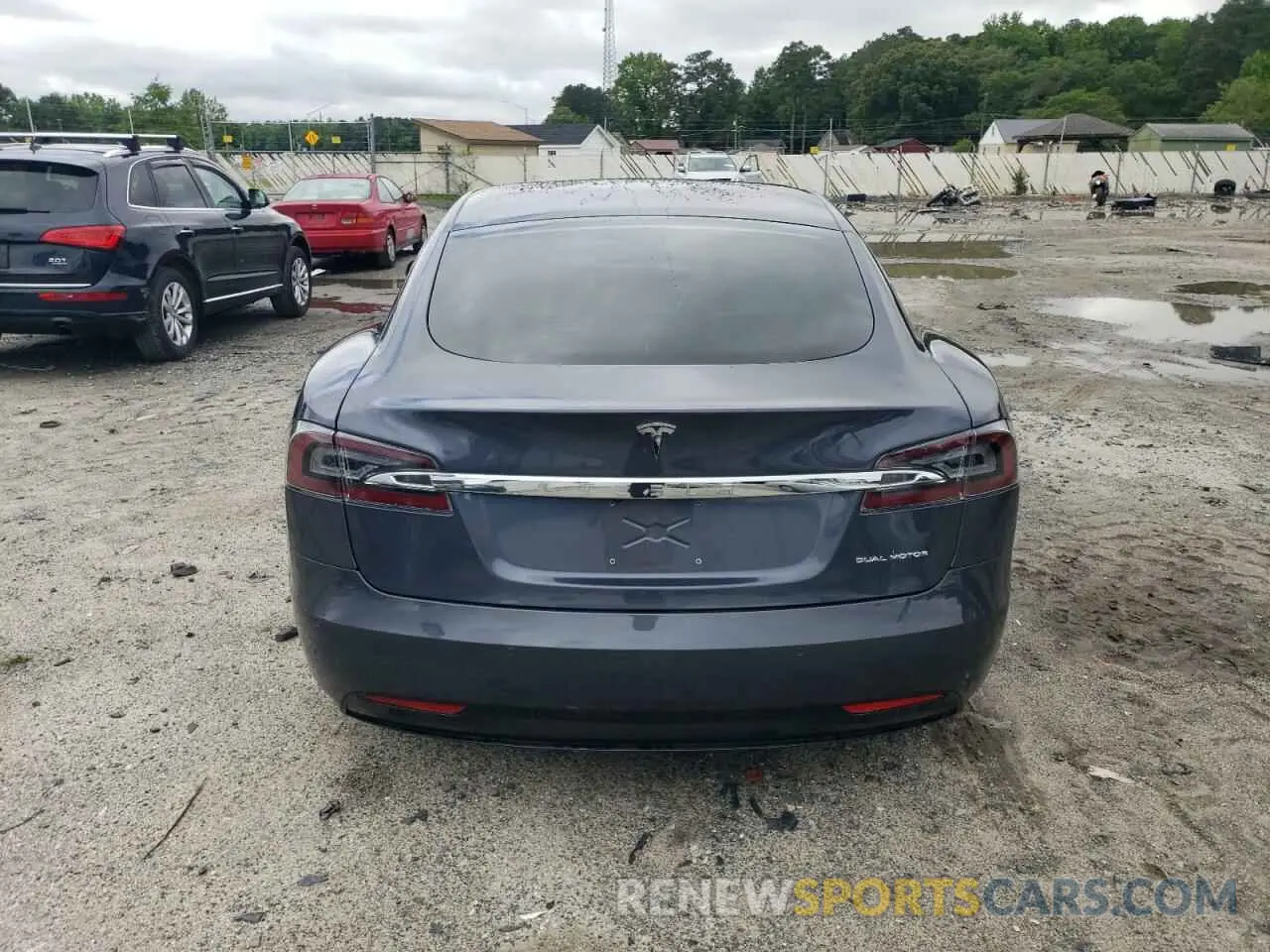 6 Photograph of a damaged car 5YJSA1E24LF360335 TESLA MODEL S 2020