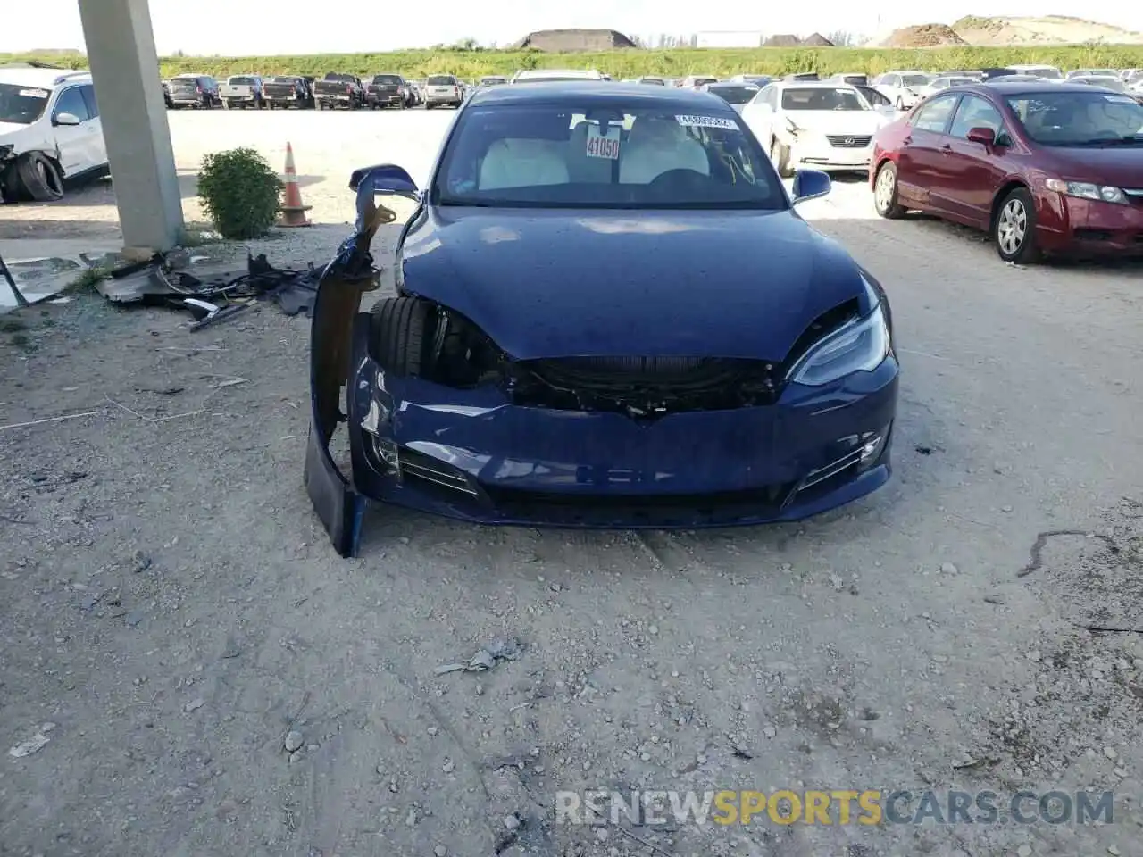 9 Photograph of a damaged car 5YJSA1E24LF363915 TESLA MODEL S 2020