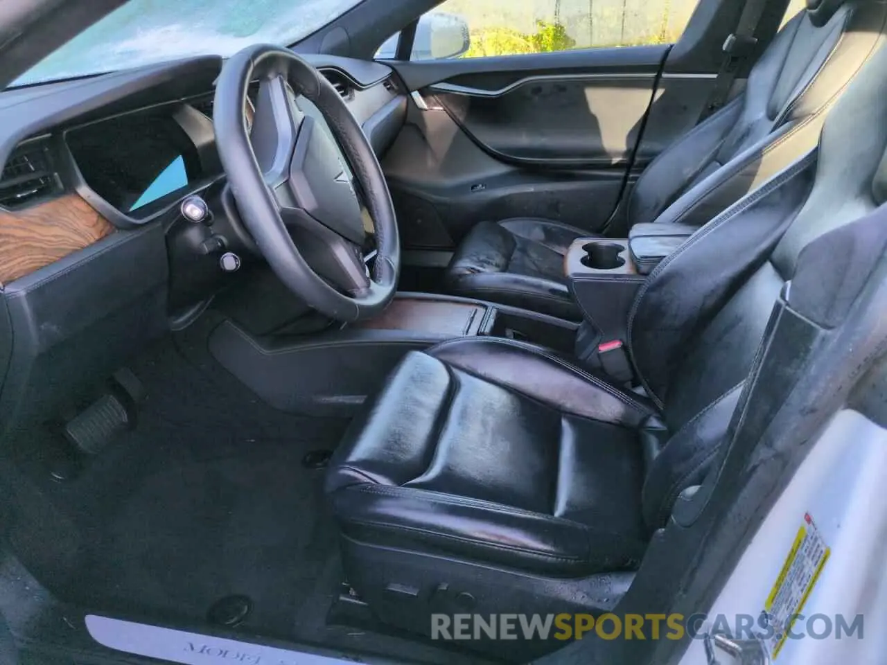 7 Photograph of a damaged car 5YJSA1E24LF370718 TESLA MODEL S 2020