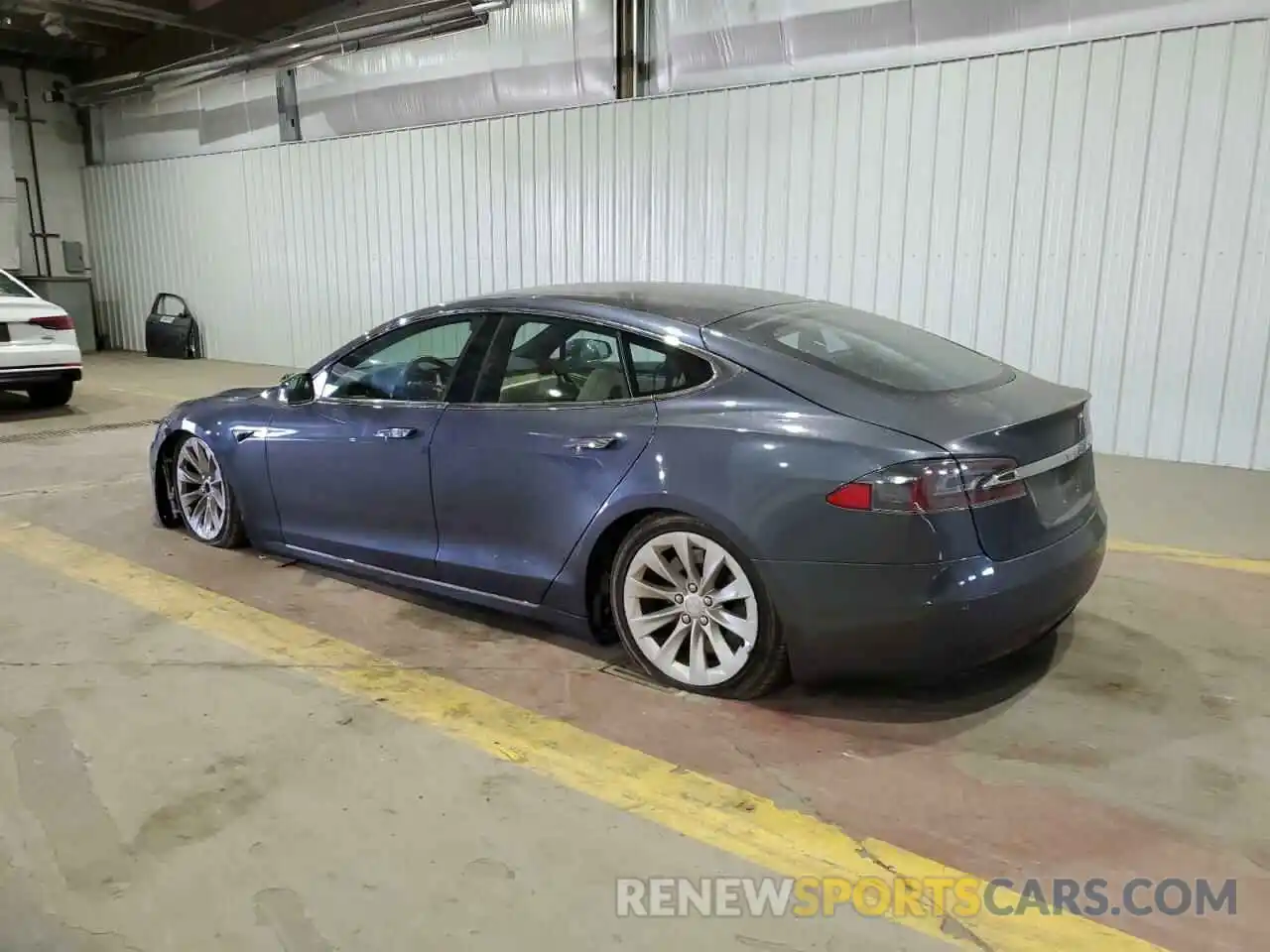 2 Photograph of a damaged car 5YJSA1E25LF360702 TESLA MODEL S 2020