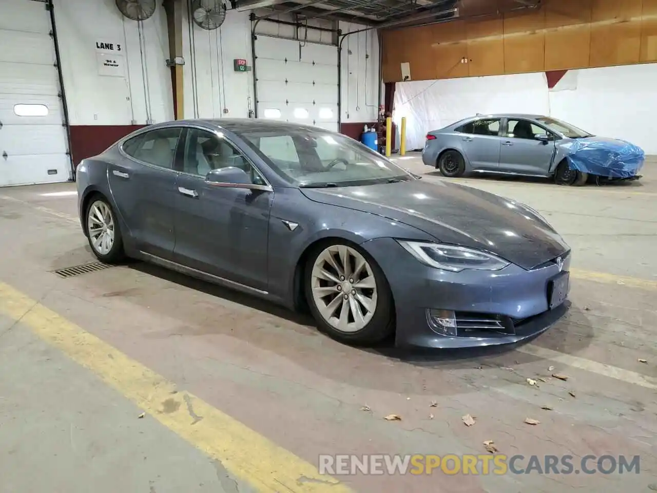 4 Photograph of a damaged car 5YJSA1E25LF360702 TESLA MODEL S 2020