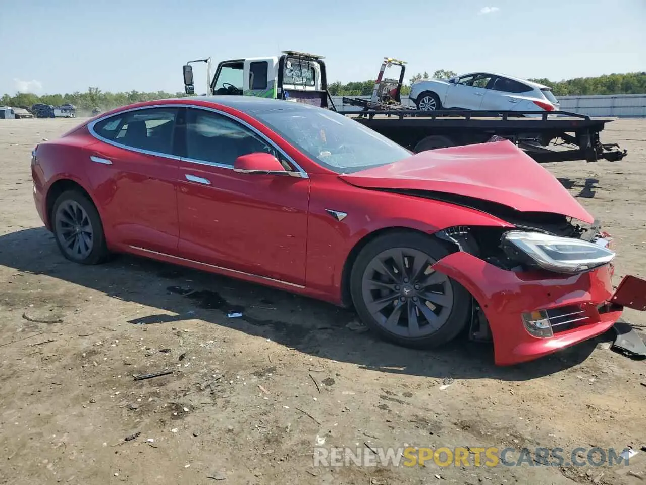 4 Photograph of a damaged car 5YJSA1E25LF390797 TESLA MODEL S 2020