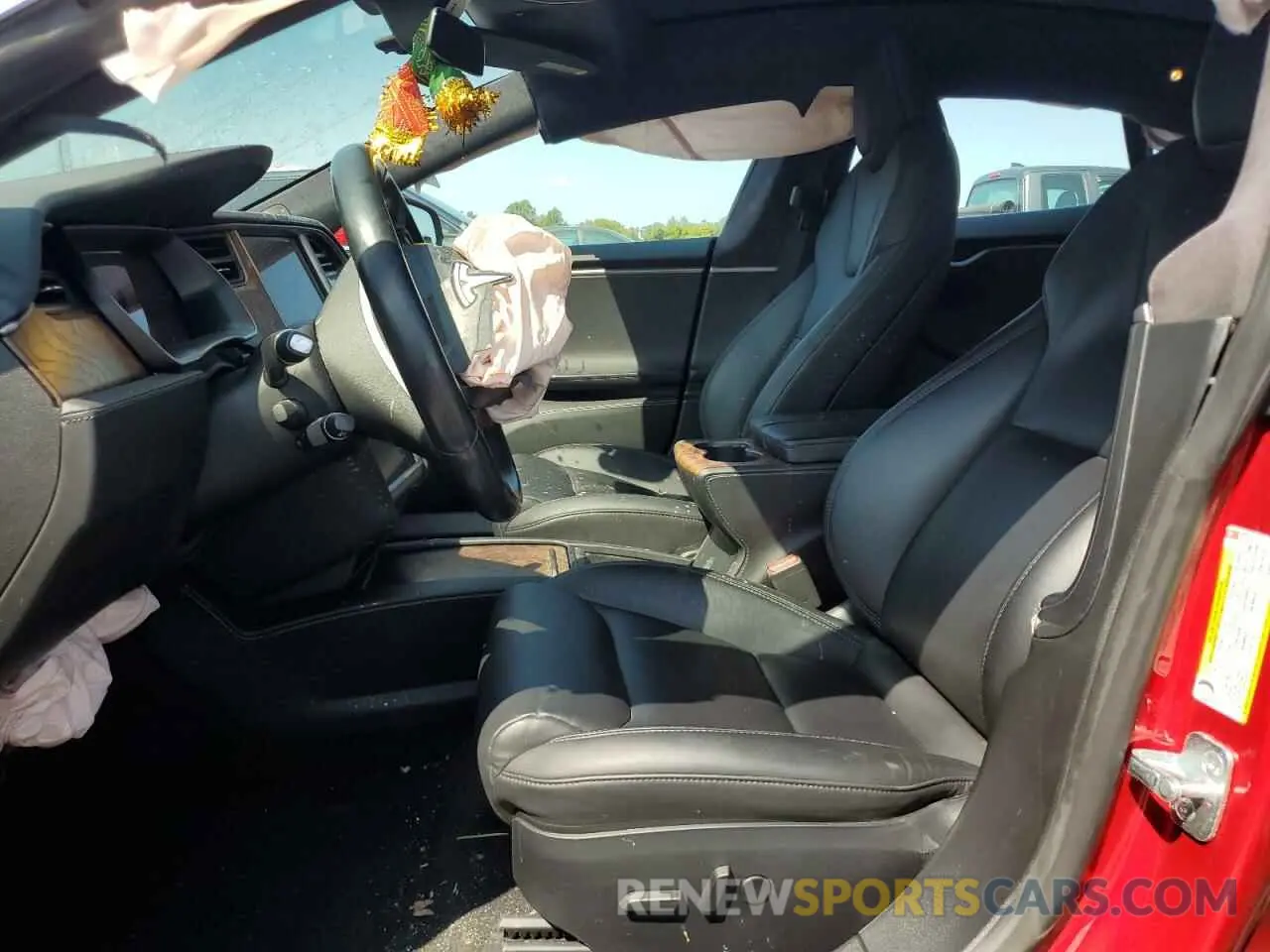 7 Photograph of a damaged car 5YJSA1E25LF390797 TESLA MODEL S 2020