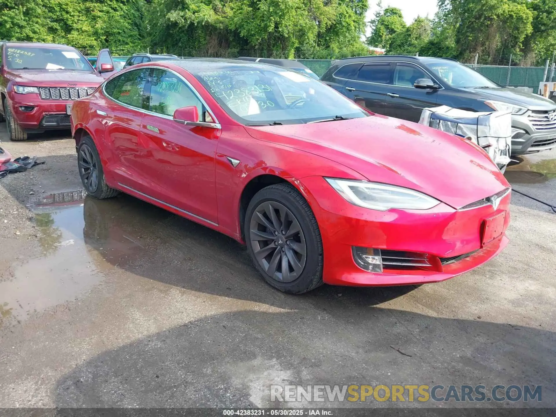 1 Photograph of a damaged car 5YJSA1E25LF396213 TESLA MODEL S 2020