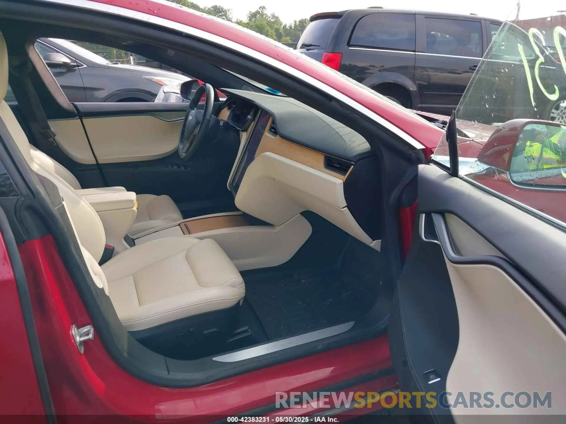 5 Photograph of a damaged car 5YJSA1E25LF396213 TESLA MODEL S 2020