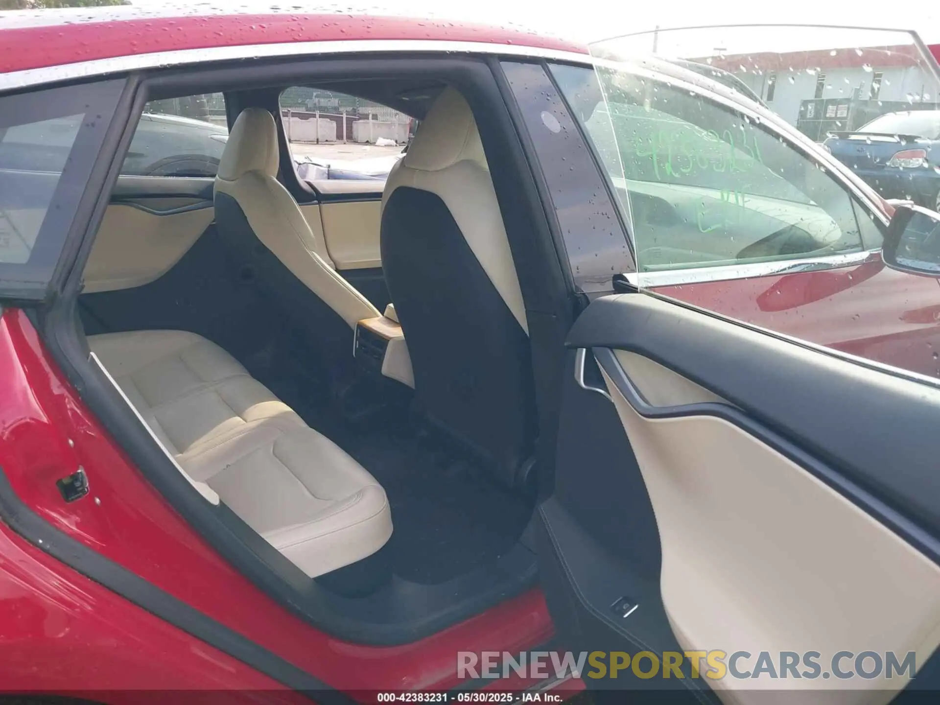 8 Photograph of a damaged car 5YJSA1E25LF396213 TESLA MODEL S 2020
