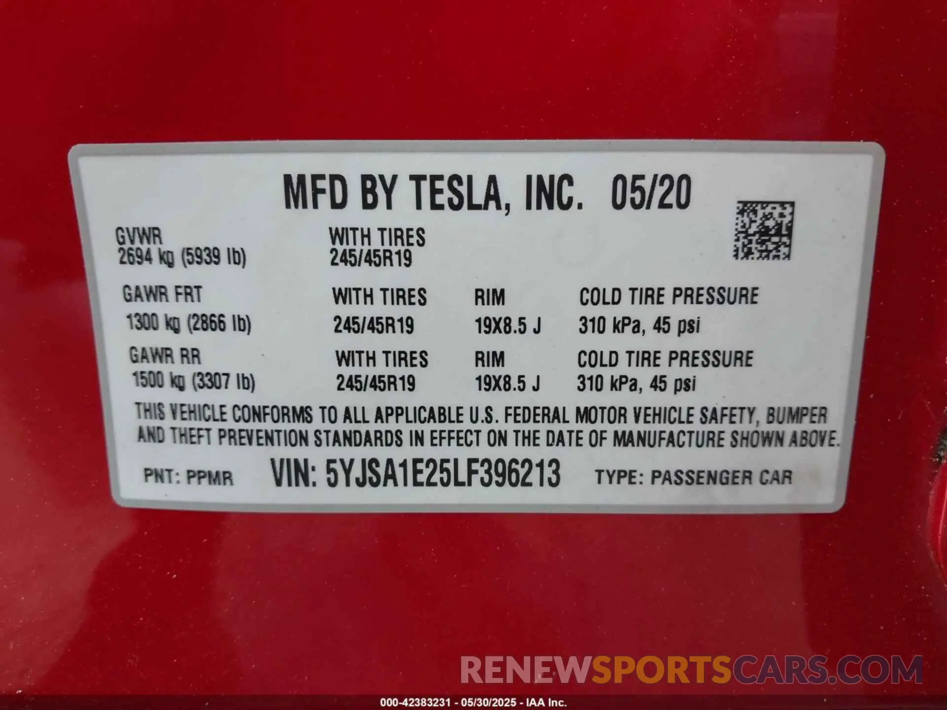 9 Photograph of a damaged car 5YJSA1E25LF396213 TESLA MODEL S 2020