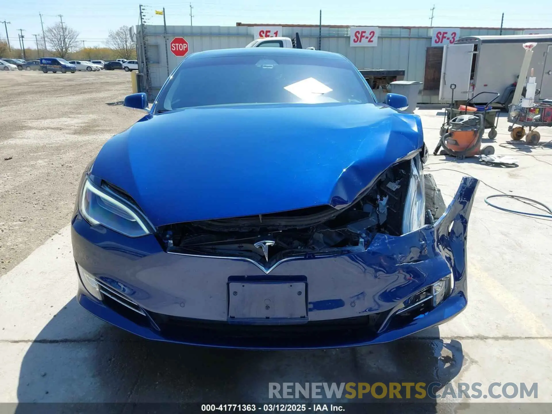 12 Photograph of a damaged car 5YJSA1E25LF401362 TESLA MODEL S 2020