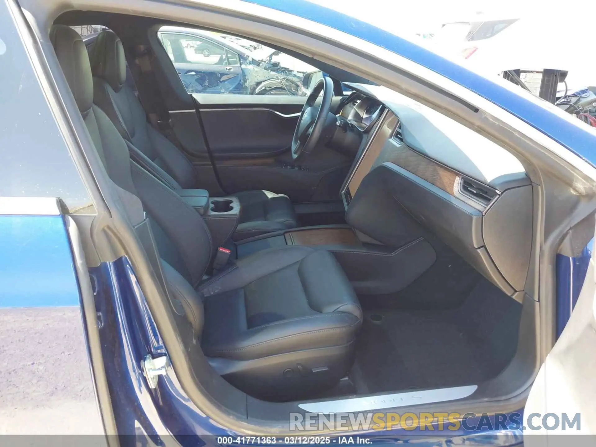 5 Photograph of a damaged car 5YJSA1E25LF401362 TESLA MODEL S 2020