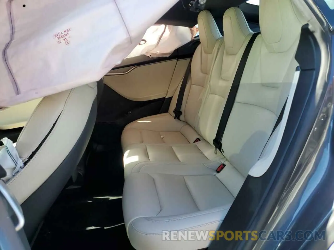 6 Photograph of a damaged car 5YJSA1E27LF363987 TESLA MODEL S 2020